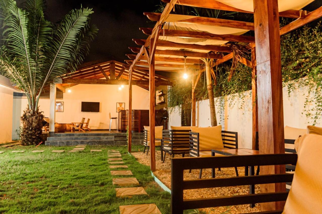 Ahome Guest House & Lounge Lomé Buitenkant foto