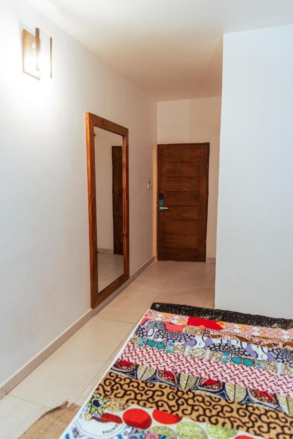 Ahome Guest House & Lounge Lomé Buitenkant foto